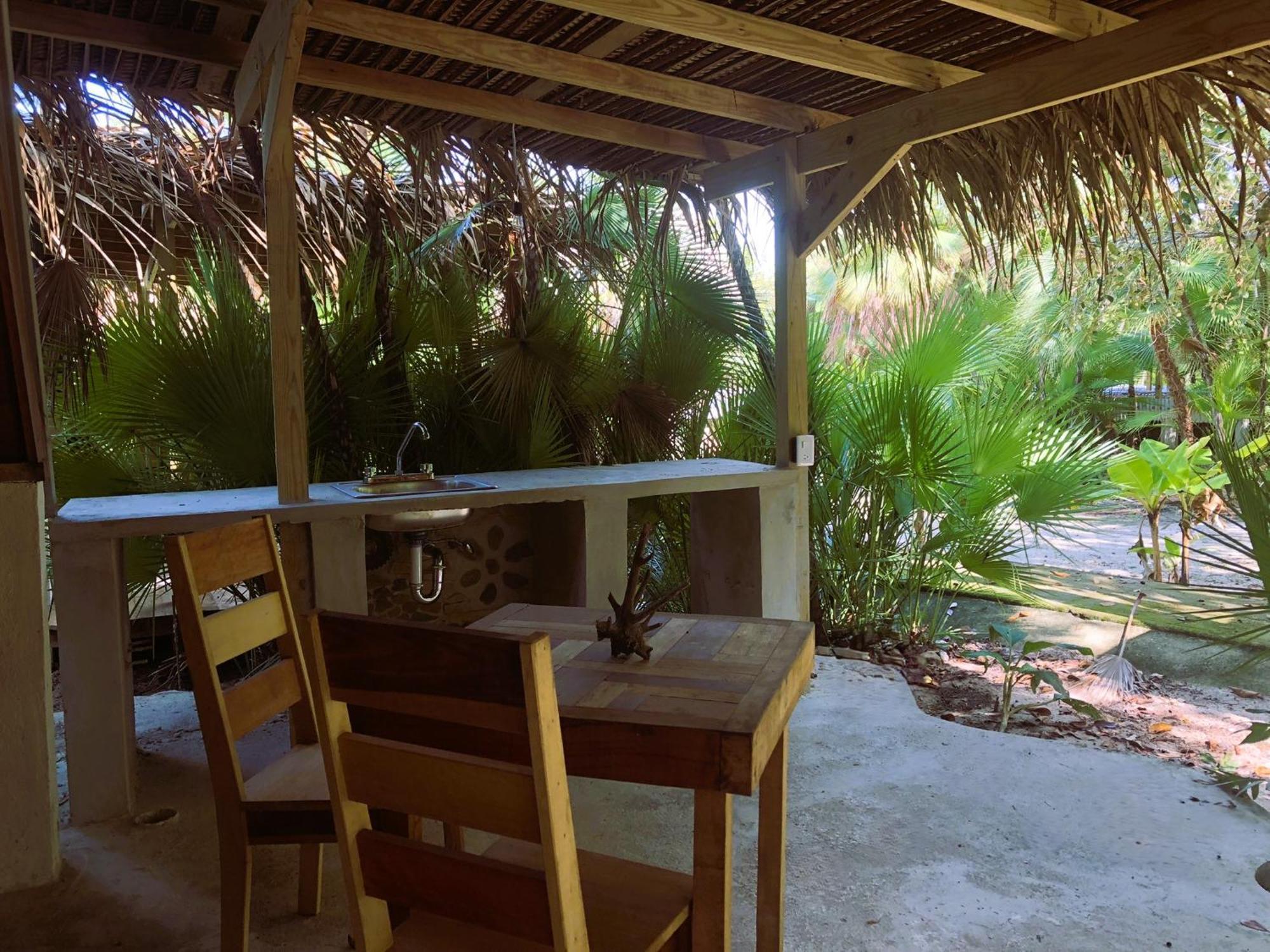 Kin Resort Lodge Майя-Бич Экстерьер фото