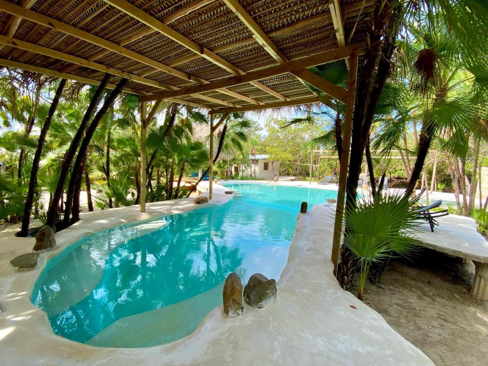 Kin Resort Lodge Майя-Бич Экстерьер фото